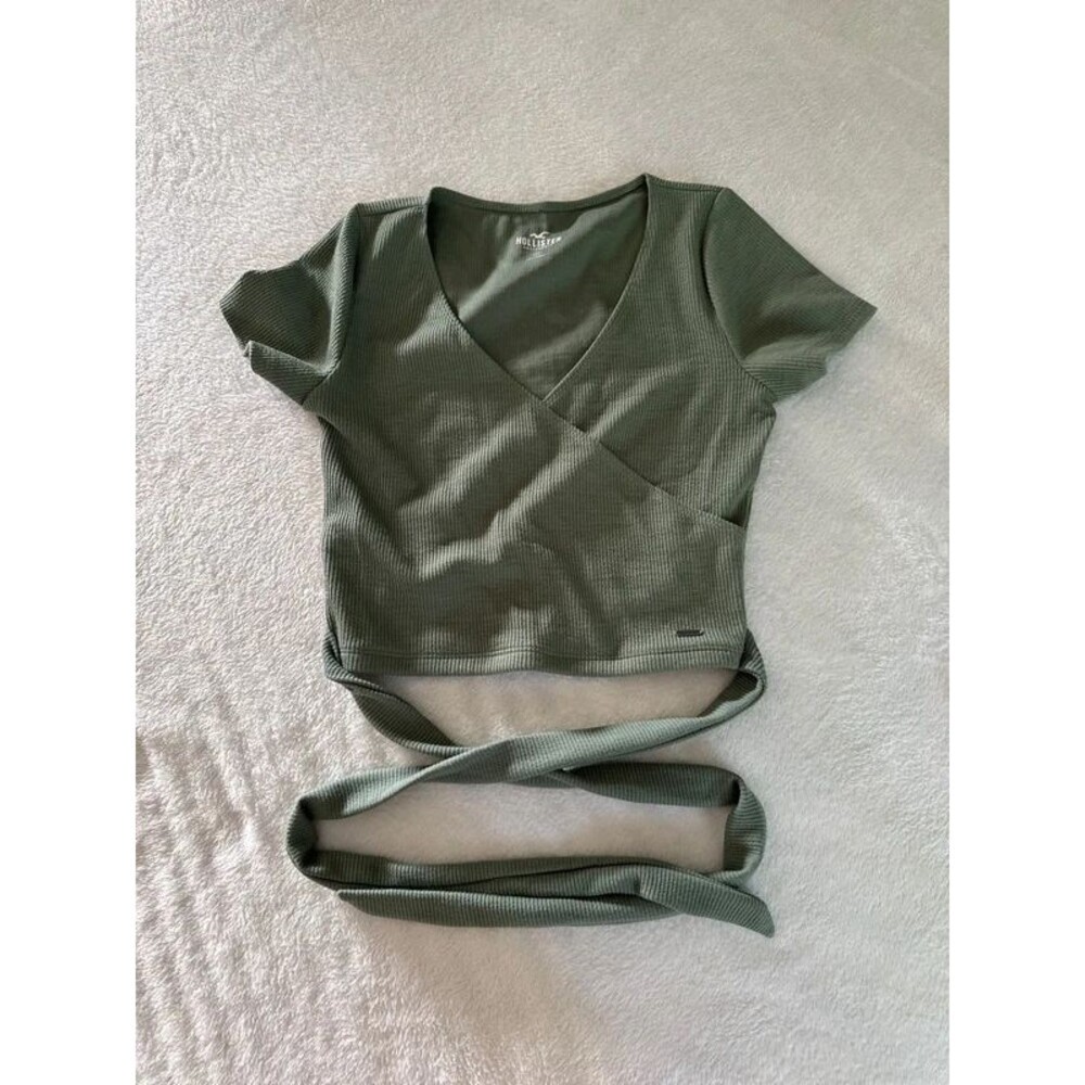 Hollister Medium Green Crop with Tie